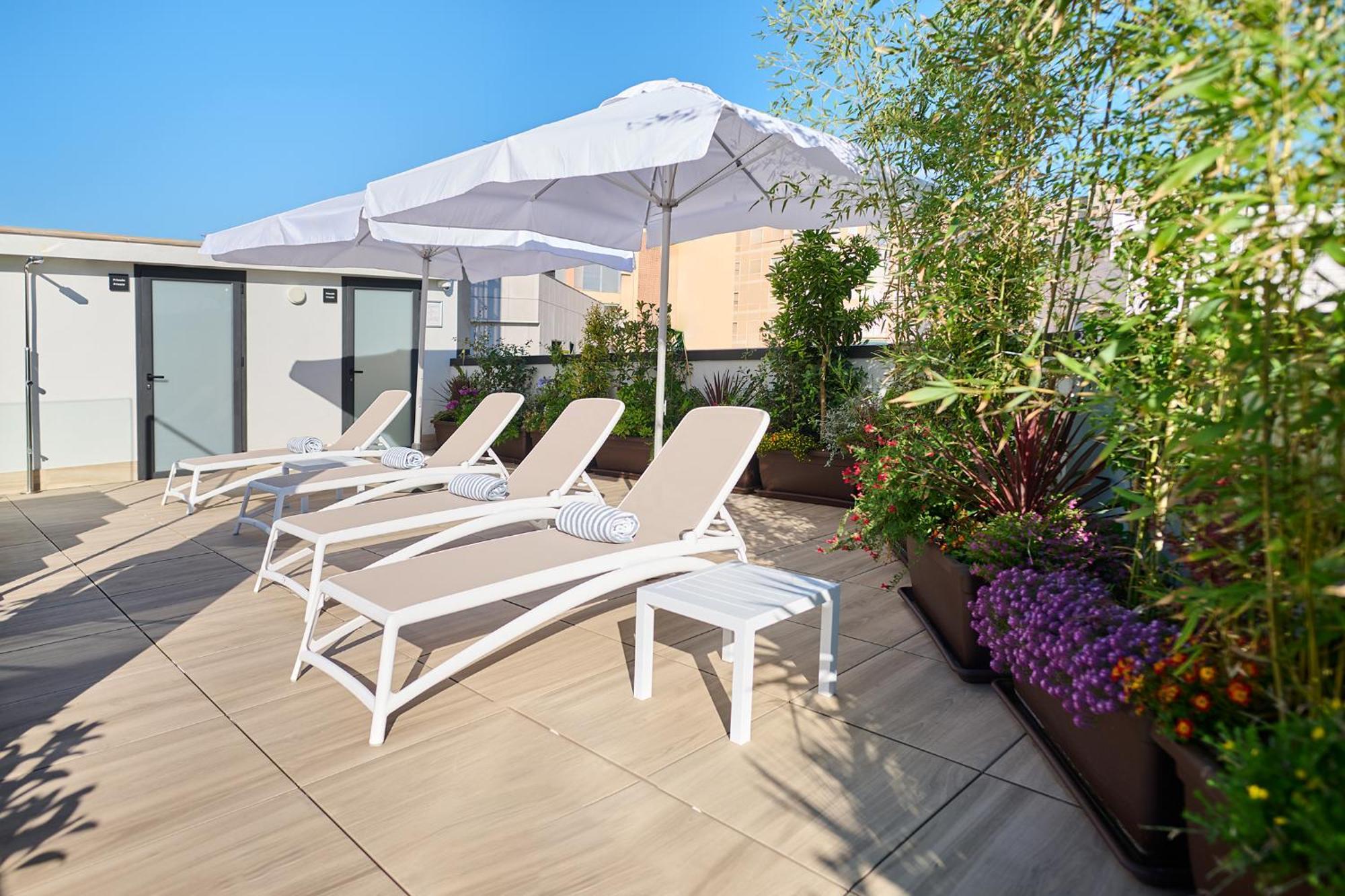 Apartamentos Luna Suites 格拉纳达 外观 照片