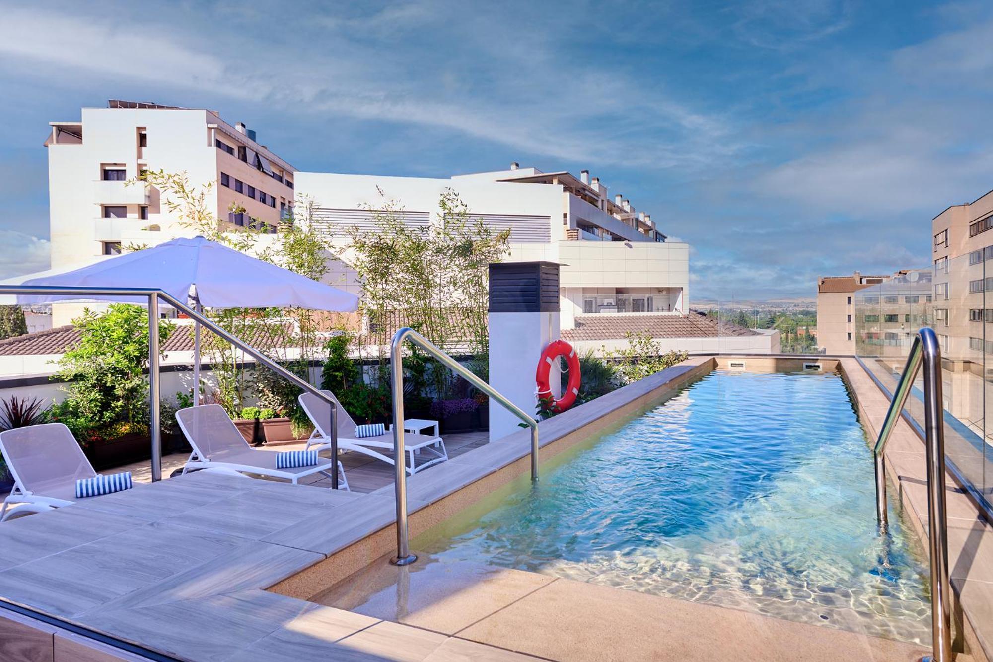Apartamentos Luna Suites 格拉纳达 外观 照片