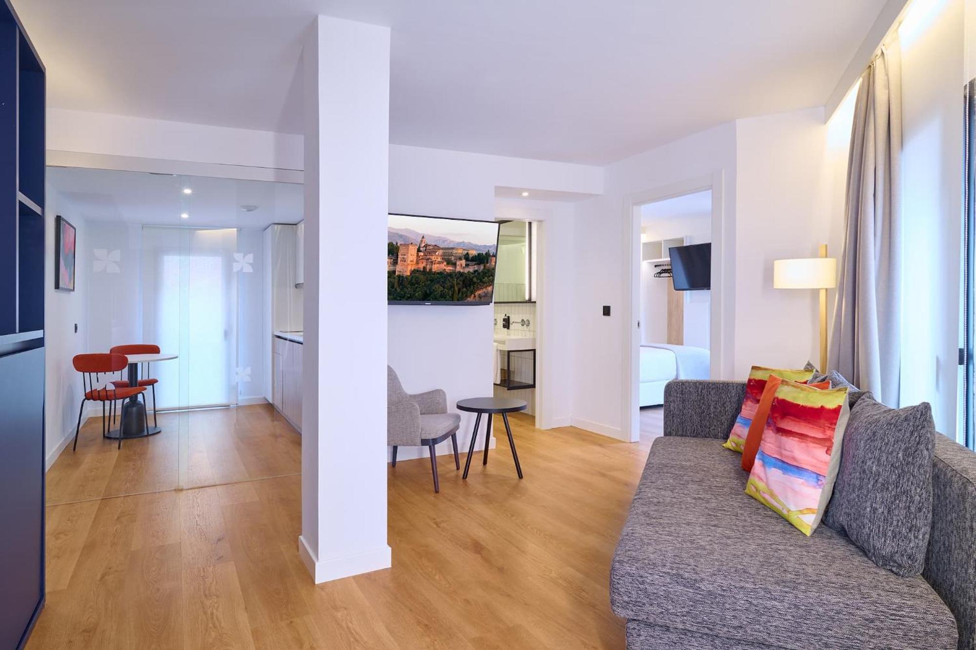 Apartamentos Luna Suites 格拉纳达 外观 照片